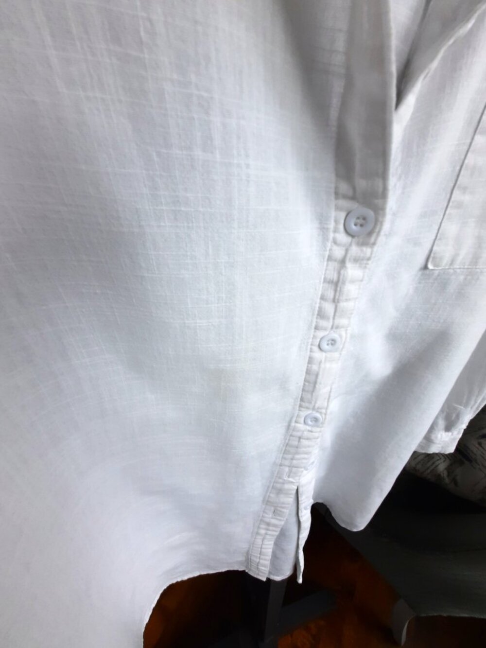 Oversized Lightweight button up shirt, wardrobe staple - Picture 5 of 7